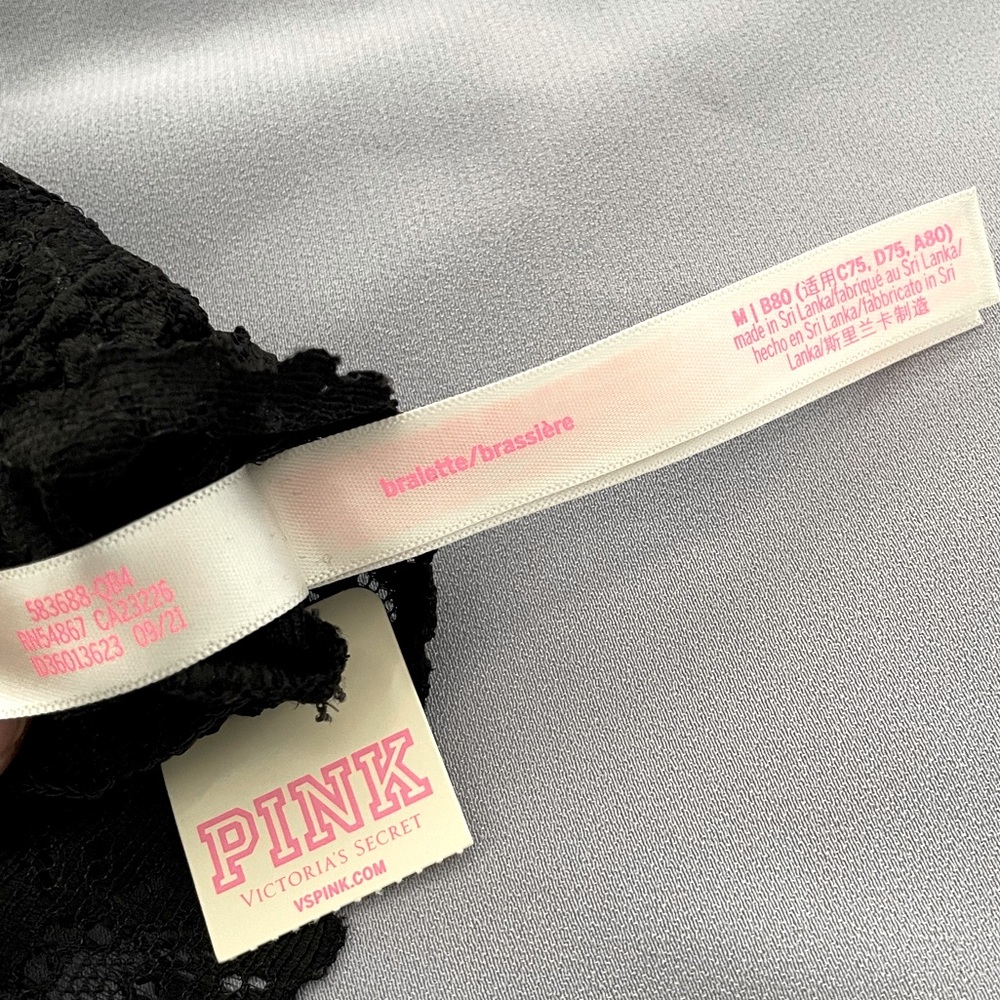 BNWT Victoria’s Secret black lacy bralette - Picture 4 of 4